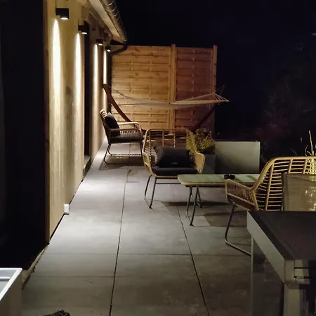 Sauna, Balneo, Terrasse, Parking, Le Totalement Privé Dans Maison Indépendante à La Décoration Soignée, Ensoleillé Et Sans Vis à Vis, Prise Ve, Calme Et Discrétion Garantis, Idéalement Situé Pour Visiter La Région, Animaux Bienvenues *