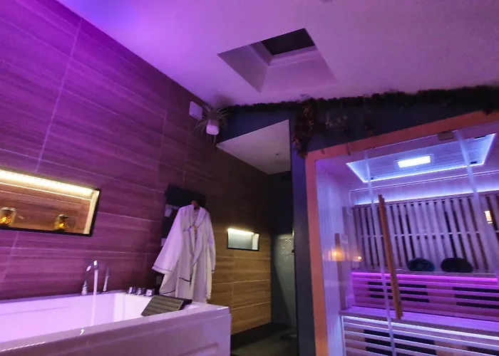 Сasa de vacaciones Sauna, Balneo, Terrasse, Parking, Le Totalement Privé Dans Maison Indépendante à La Décoration Soignée, Ensoleillé Et Sans Vis à Vis, Prise Ve, Calme Et Discrétion Garantis, Idéalement Situé Pour Visiter La Région, Animaux Bienvenues