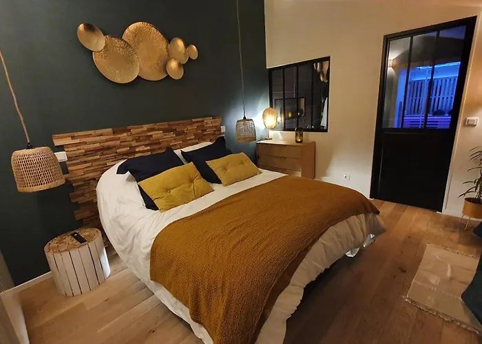 Sauna, Balneo, Terrasse, Parking, Le Totalement Privé Dans Maison Indépendante à La Décoration Soignée, Ensoleillé Et Sans Vis à Vis, Prise Ve, Calme Et Discrétion Garantis, Idéalement Situé Pour Visiter La Région, Animaux Bienvenues Saint-Jean-de-la-Neuville