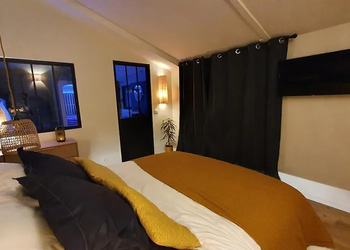 Sauna, Balneo, Terrasse, Parking, Le Totalement Privé Dans Maison Indépendante à La Décoration Soignée, Ensoleillé Et Sans Vis à Vis, Prise Ve, Calme Et Discrétion Garantis, Idéalement Situé Pour Visiter La Région, Animaux Bienvenues Сasa de vacaciones Saint-Jean-de-la-Neuville