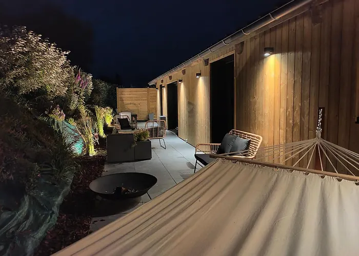 Sauna, Balneo, Terrasse, Parking, Le Totalement Privé Dans Maison Indépendante à La Décoration Soignée, Ensoleillé Et Sans Vis à Vis, Prise Ve, Calme Et Discrétion Garantis, Idéalement Situé Pour Visiter La Région, Animaux Bienvenues