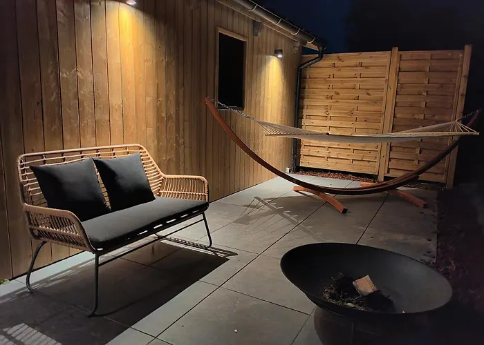 Sauna, Balneo, Terrasse, Parking, Le Totalement Privé Dans Maison Indépendante à La Décoration Soignée, Ensoleillé Et Sans Vis à Vis, Prise Ve, Calme Et Discrétion Garantis, Idéalement Situé Pour Visiter La Région, Animaux Bienvenues Сasa de vacaciones