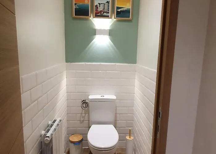 Sauna, Balneo, Terrasse, Parking, Le Totalement Privé Dans Maison Indépendante à La Décoration Soignée, Ensoleillé Et Sans Vis à Vis, Prise Ve, Calme Et Discrétion Garantis, Idéalement Situé Pour Visiter La Région, Animaux Bienvenues Сasa de vacaciones *